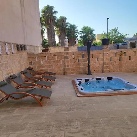 Borgo Don Ciccio Dimora Storica Bed & Breakfast 3*